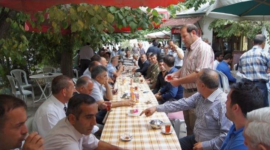 Kağızman&rsquo;da Coşkulu Bayramlaşma