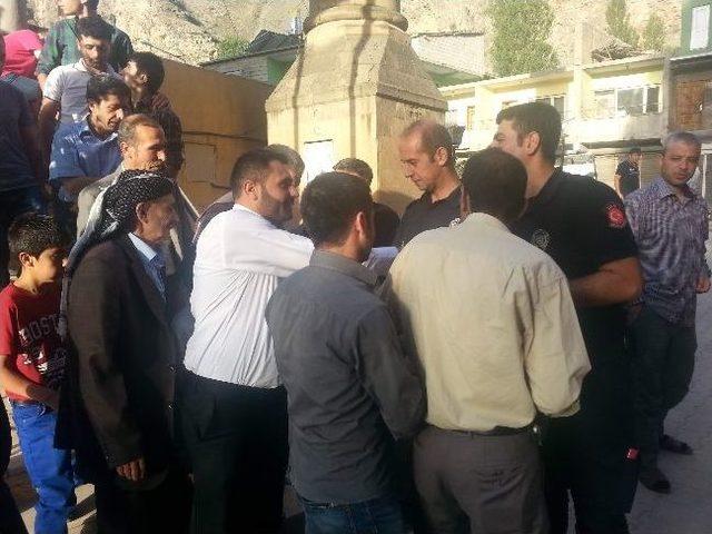 &Ccedil;atak&rsquo;ta Polisler Vatandaşlarla K&uuml;rt&ccedil;e Bayramlaştı 1
