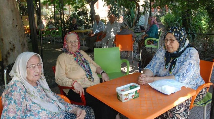 Bu Bayram Onlara Da Bayram Olsun