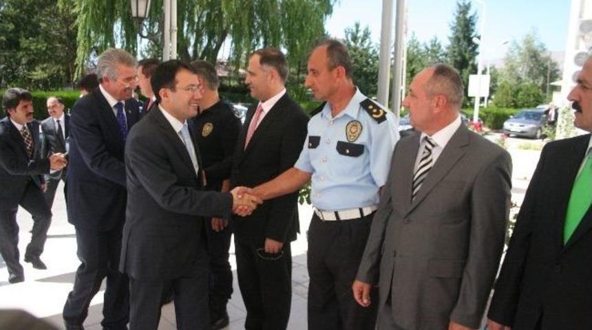 Vali Akdemir&rsquo;den Bayram Ziyaretleri