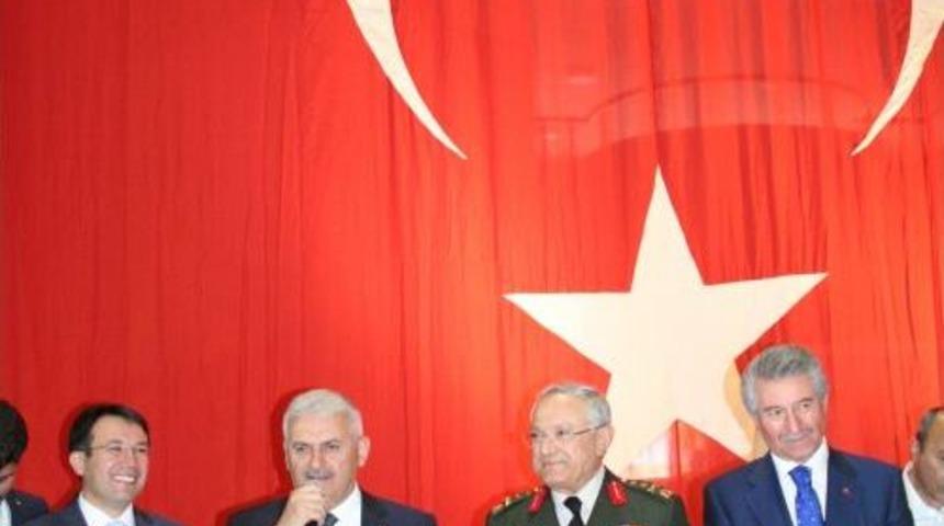 Erzincan&rsquo;da Toplu Bayramlaşma Geleneği Bozulmadı