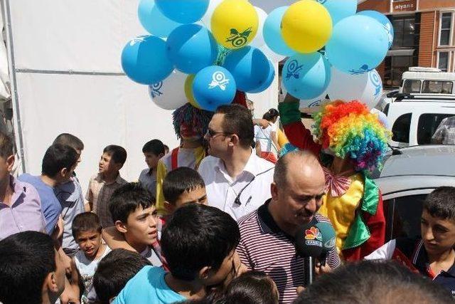 Protokol Bayramlaşması Kalktı, Halk Bayramlaşması Geldi