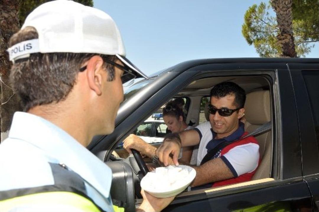 Muğla'da S&uuml;r&uuml;c&uuml;ler Havadan Denetlendi