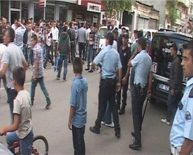 (özel Haber) Alkollü Askerleri Linç Edilmekten Polis Kurtardı