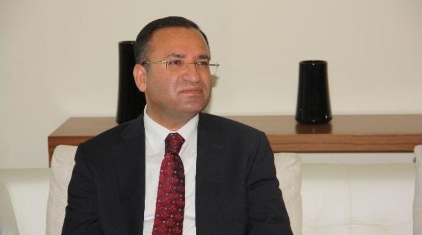 Başbakan Yadımcısı Bozdağ: &ldquo;vatandaşın G&ouml;nl&uuml;ne Girmenin Yollarını Arasınlar&rdquo;