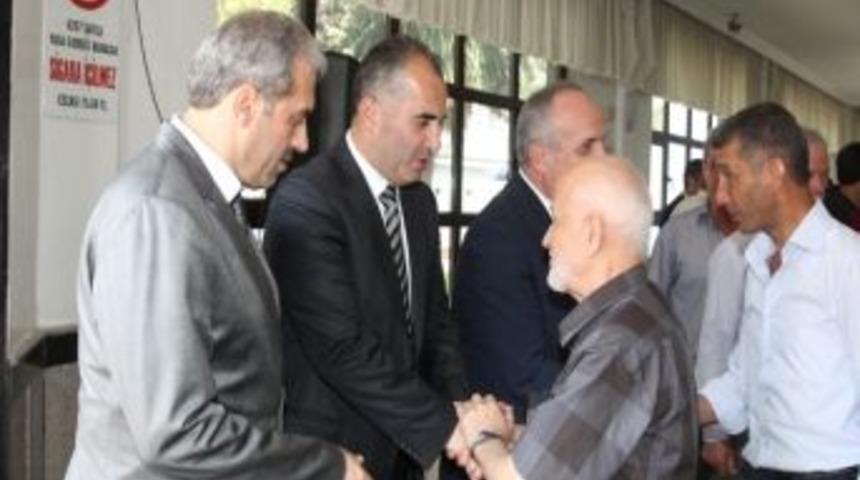 Ak Parti Karam&uuml;rsel Bayramlaştı