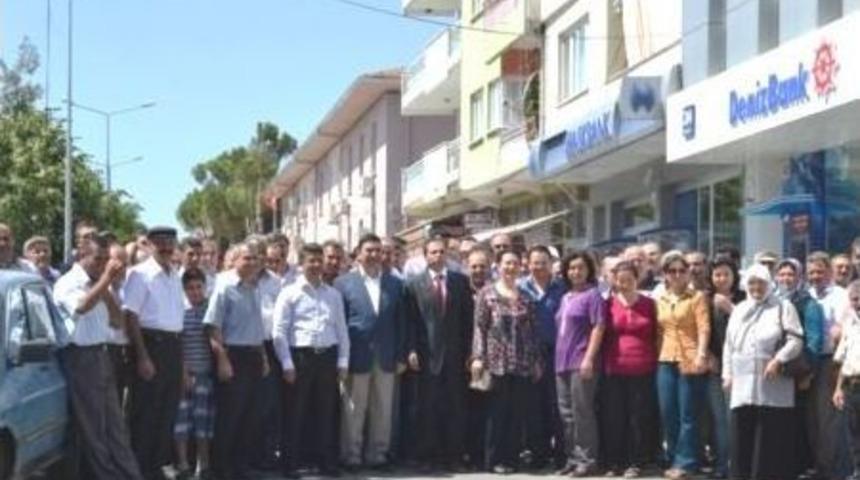 Ak Parti Eşme&rsquo;de Hem Bayramlaştı Hem De Yapılan &Ccedil;alışmaları Aktardı