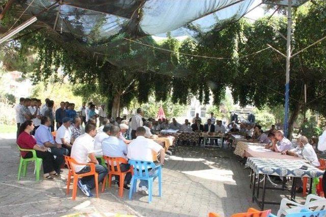 Ak Parti Eşme&rsquo;de Hem Bayramlaştı Hem De Yapılan &Ccedil;alışmaları Aktardı 1