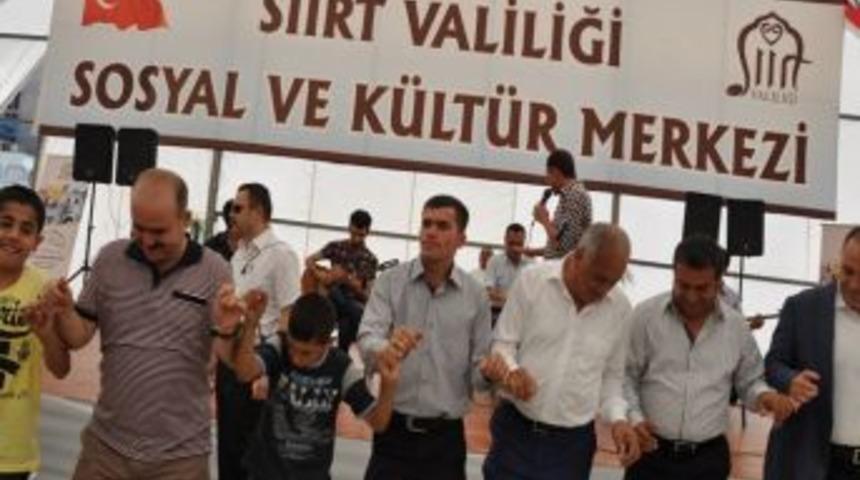 Protokol Bayramlaşması Kalktı, Halk Bayramlaşması Geldi