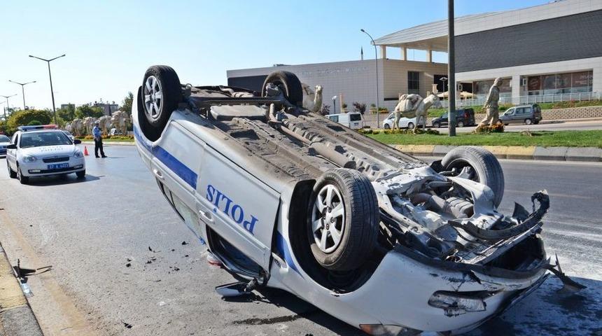 Gaziantep&rsquo;te Polis Aracı Takla Attı
