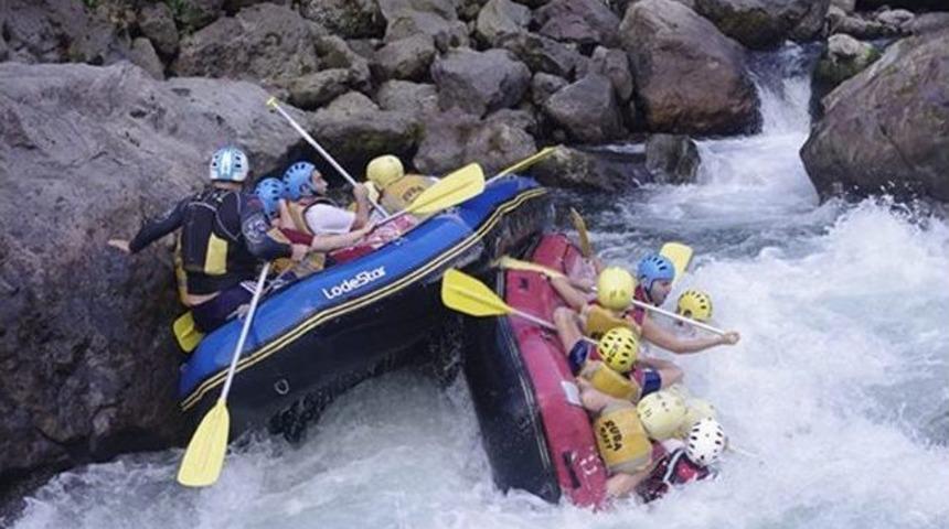 Bayram Tatilcilerinin Rafting Heyecanı