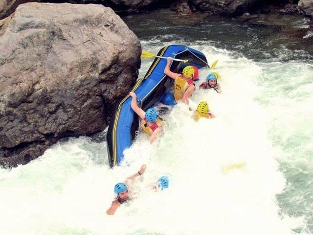 Bayram Tatilcilerinin Rafting Heyecanı 1