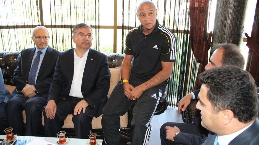 Bakan Yılmaz: Sivasspor Roberto Carlos Ile Başarılı Olacaktır