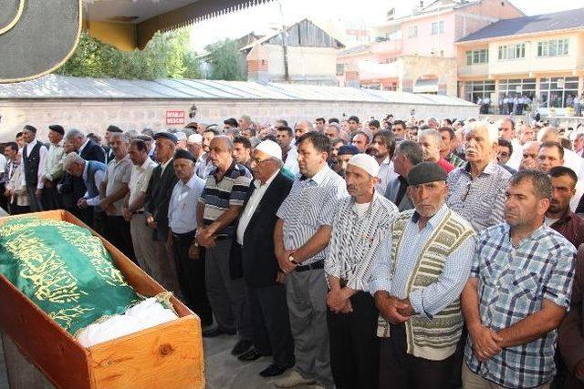 &Ouml;nal, Son Yolculuğuna Uğurlandı 1