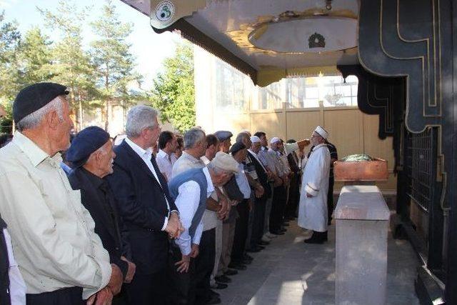 &Ouml;nal, Son Yolculuğuna Uğurlandı 2