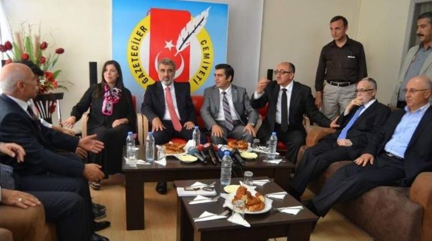 Bakan Yıldız&rsquo;dan Gazeteciler Cemiyeti'ne Ziyaret