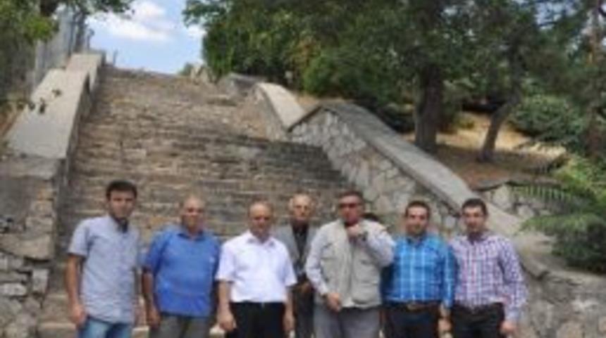 Kırşehir&rsquo;de Bir Esnaf Acemi Birliği Talebini Afişle G&ouml;sterdi