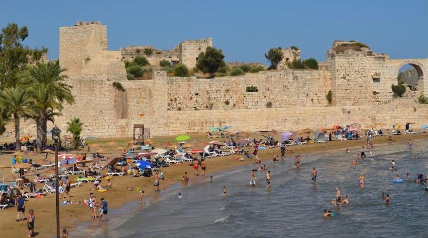 Kızkalesi'nde Bayram Yoğunluğu