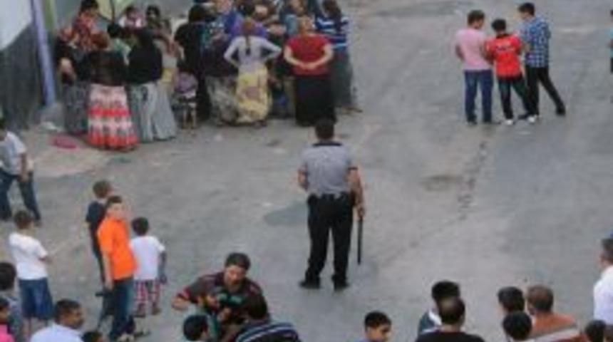 D&uuml;ğ&uuml;nde Taş, Sopa Ve Pompalı T&uuml;fekli Kavga: 6 Yaralı