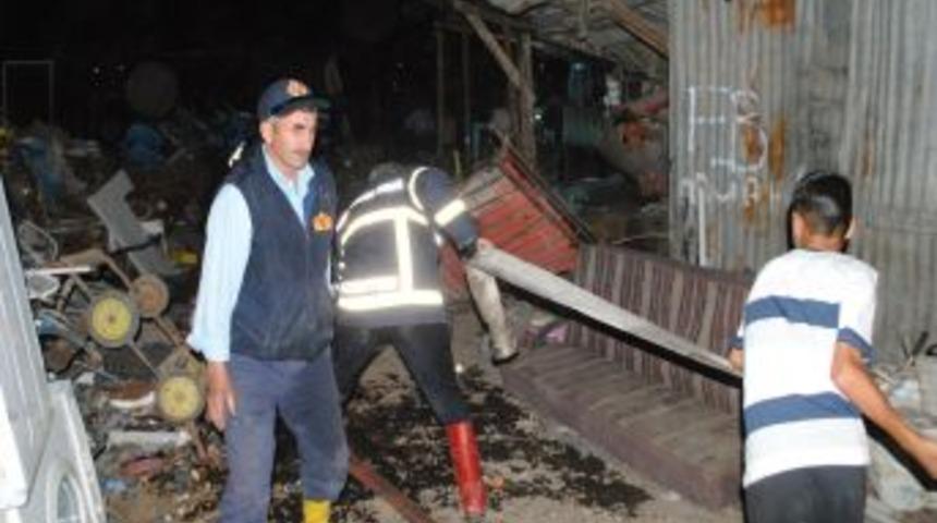 Hakkari'de Hurdalık Yangın Paniğe Neden Oldu