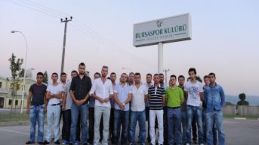 Bursaspor Taraftarlarından &Ouml;zdilek Ve Avcı'ya Veto