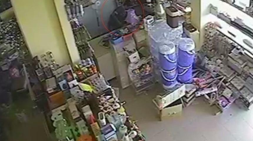 14 Yaşında Hırsızlıktan 115 Kaydı Var