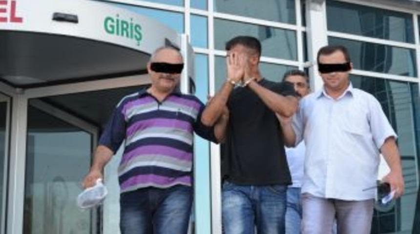 Tarsus&rsquo;ta Bı&ccedil;akla Gasp Yapan Bir Kişi Tutuklandı