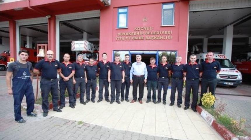 Başkan Karaosmanoğlu, Bayramda &Ccedil;alışan Personellerin Bayramını Kutladı