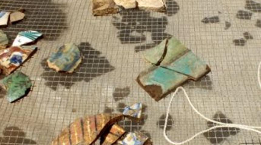 &Ccedil;inilerin K&uuml;tahya&rsquo;da Değil İznik&rsquo;te Yapıldığı Kanıtlandı