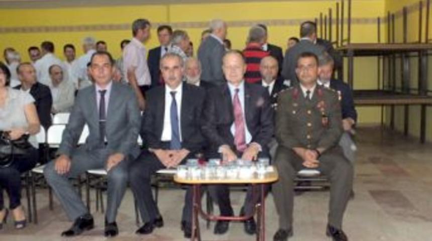 Protokol Halk İle Bayramlaştı