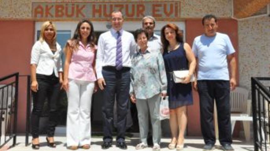 Kaymakam Emiroğlu, Akb&uuml;k Huzurevi'ni ziyaret etti