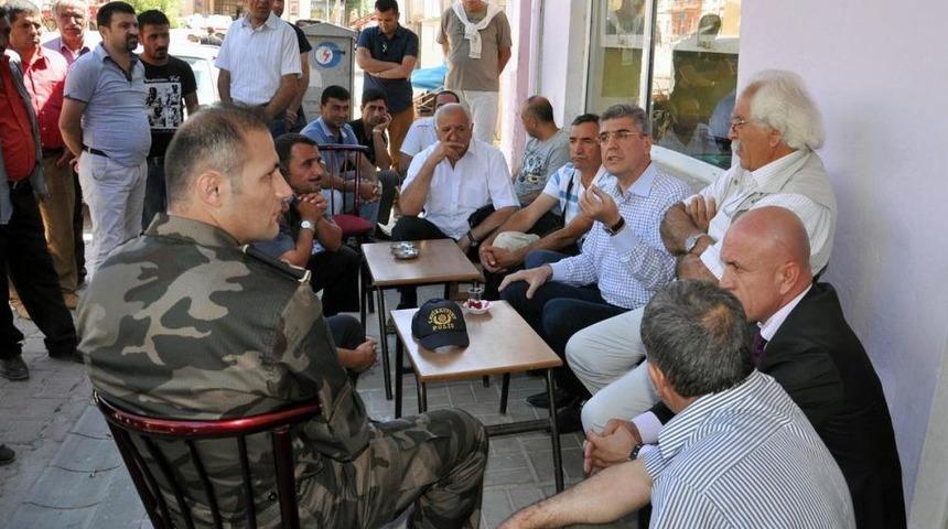 Tunceli Emniyet M&uuml;d&uuml;r&uuml; Yılmaz Ovacık'ta