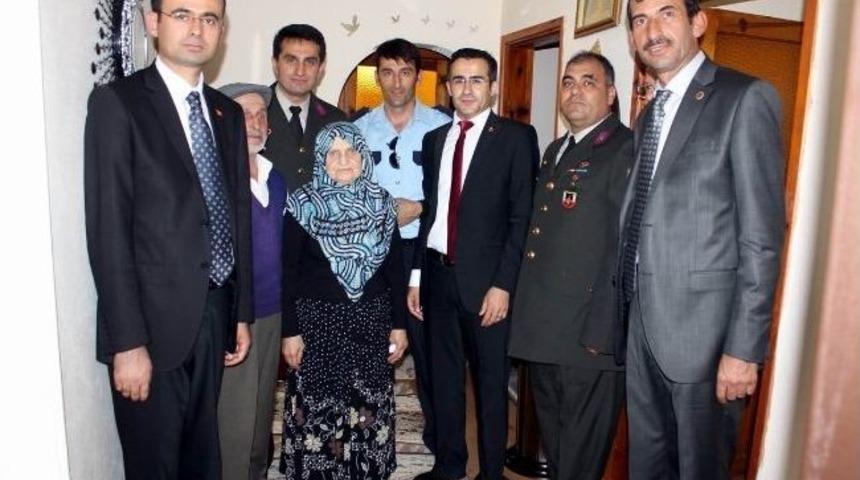 Şehit Ailelerine Bayram Ziyareti