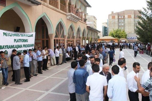 Peygamber Sevdalılarından Bayramlaşma 1