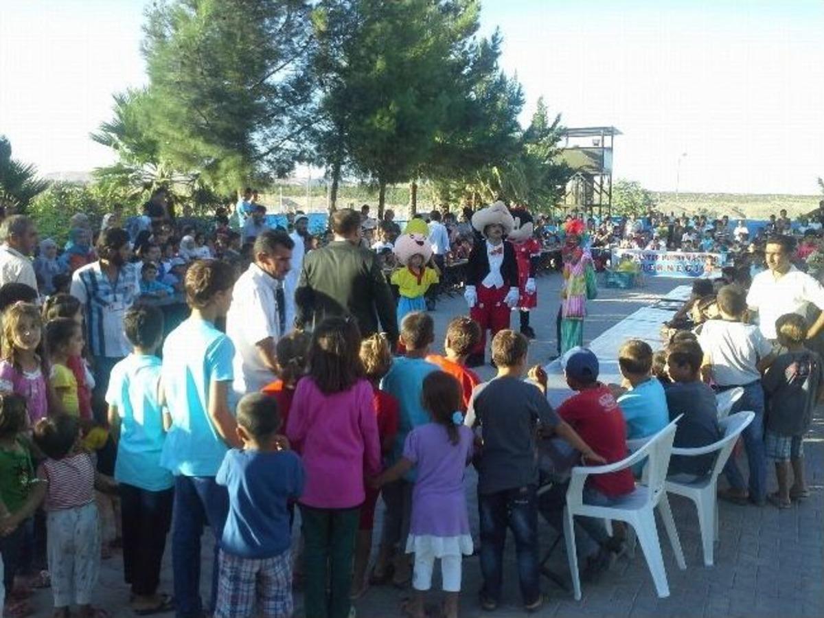 Suriyeli &Ccedil;ocuklar U&ccedil;urtma Şenliğinde Buluştu