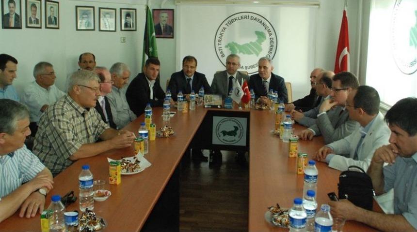 Batı Trakya T&uuml;rkleri: Sizin De Bir &Uuml;niversiteli &Ouml;ğrenciniz Olsun