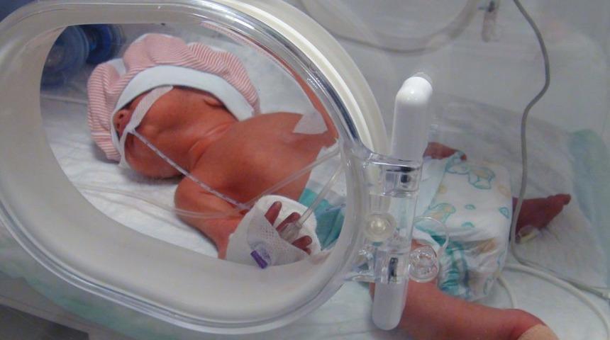 D&ouml;rd&uuml;z Bebeği Olan Aile &Ccedil;ifte Bayram Yaşıyor