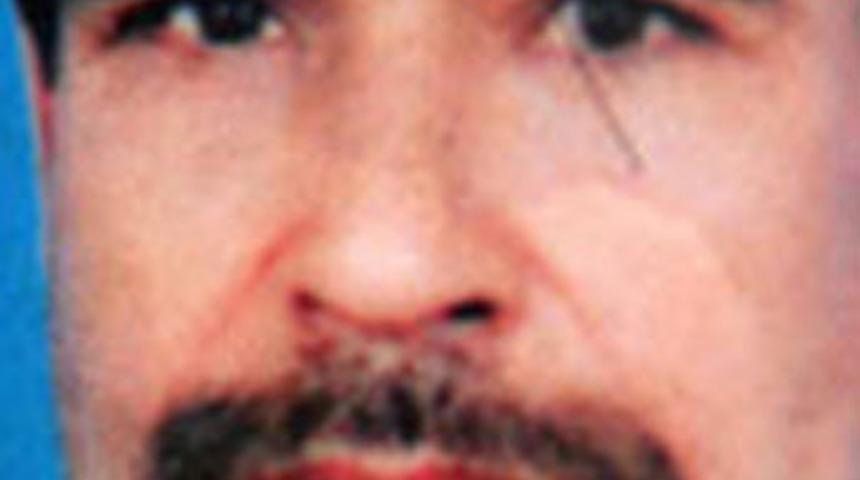 Tanıklık yaptı, &ouml;ld&uuml;r&uuml;ld&uuml;