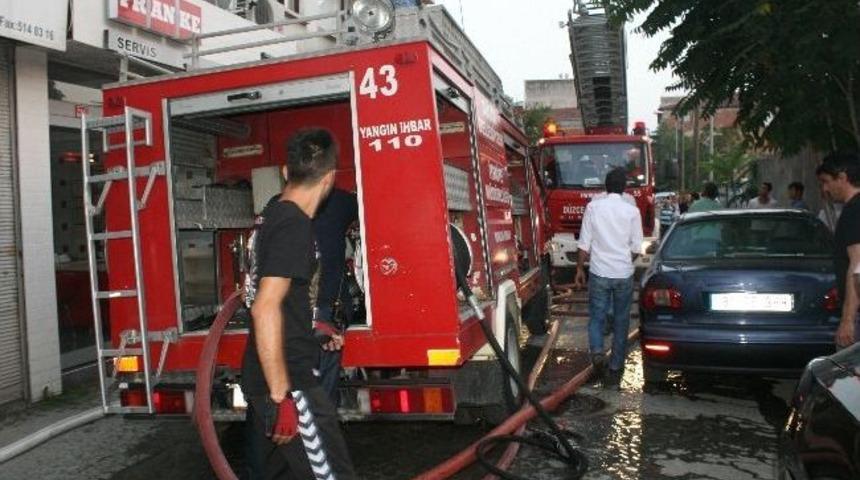 D&uuml;zce&rsquo;de 4 Katlı Binada &Ccedil;ıkan Yangın Korkuttu