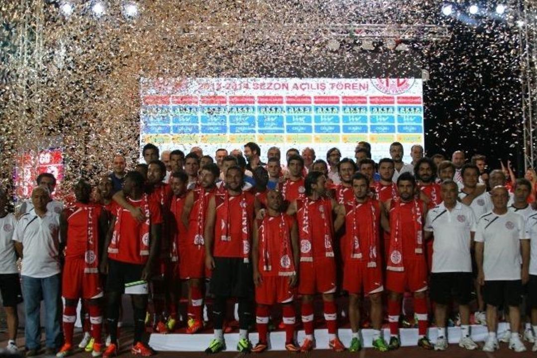 Medical Park Antalyaspor&rsquo;da İmza Şov