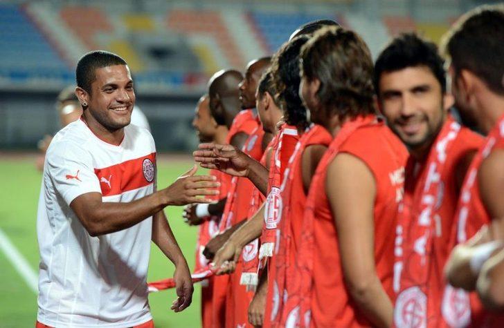 Medical Park Antalyaspor'da Yeni Transferler Taraftarlarla Buluştu G3