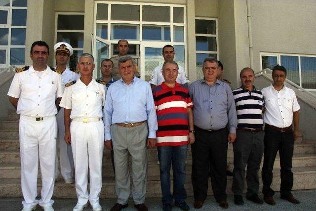 Başkan Karaosmanoğlu, Derince Merkez Komutanlığı nı Ziyaret Etti 2