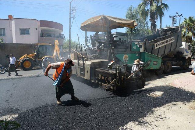 Büyükşehir, Asfaltlama Çalışmalarını Bayramda Da Sürdürdü