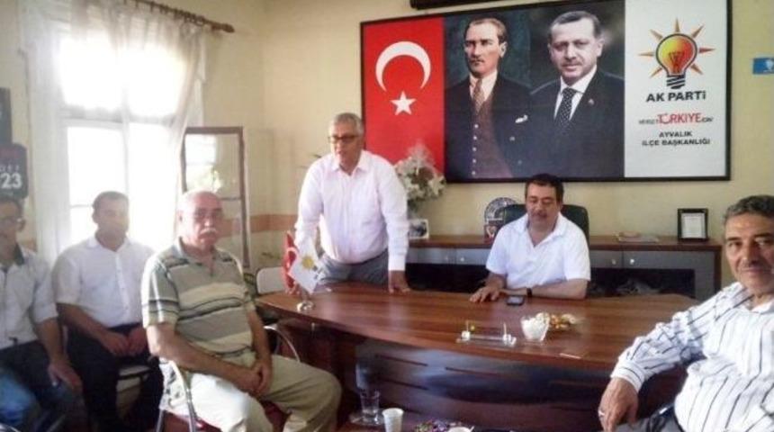 Ayvalık Ak Parti&rsquo;de Bayramlaşma Coşkusu