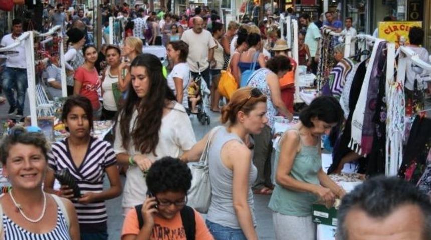 Ayvalık&rsquo;ta Bayram Yoğunluğu