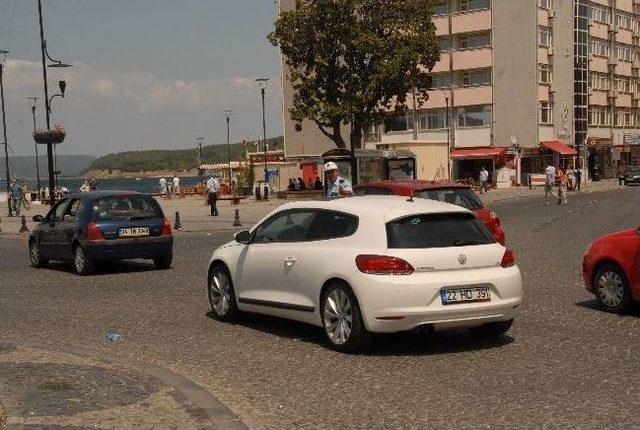 &Ccedil;anakkale de Feribot Kuyruğu 2