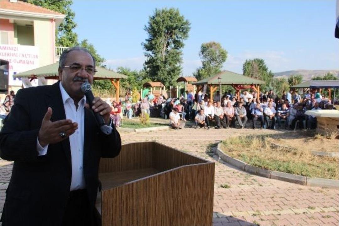 Karacahip&rsquo;te Aşıklar Ş&ouml;leni D&uuml;zenlendi