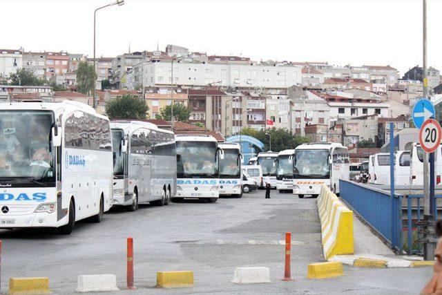 Otogarda Otobüs Ve Yolcu Trafiği Azaldı 1