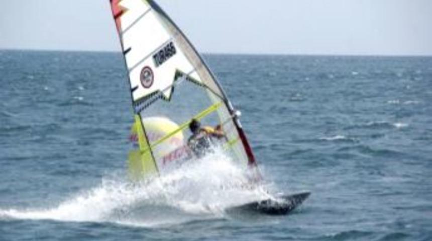 D&uuml;nyanın En İyi Windsurf&ccedil;&uuml;leri Beylikd&uuml;z&uuml;&rsquo;nde Yarışacak