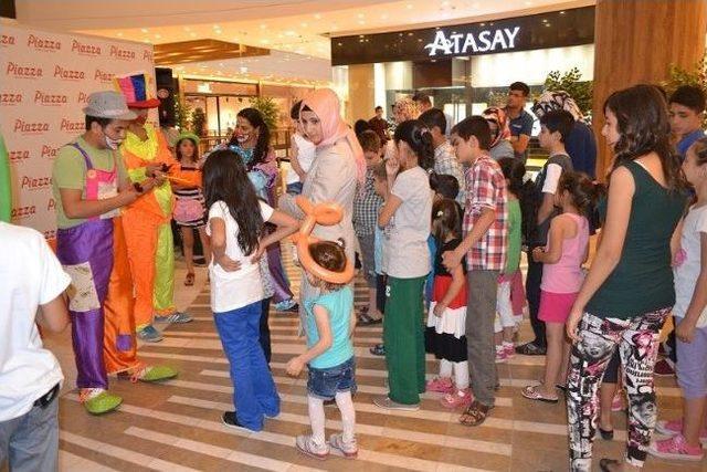 Bayram Piazza'da Yaşandı